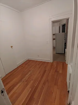 Rented by Manhattan Best Realty, Inc. | media 13