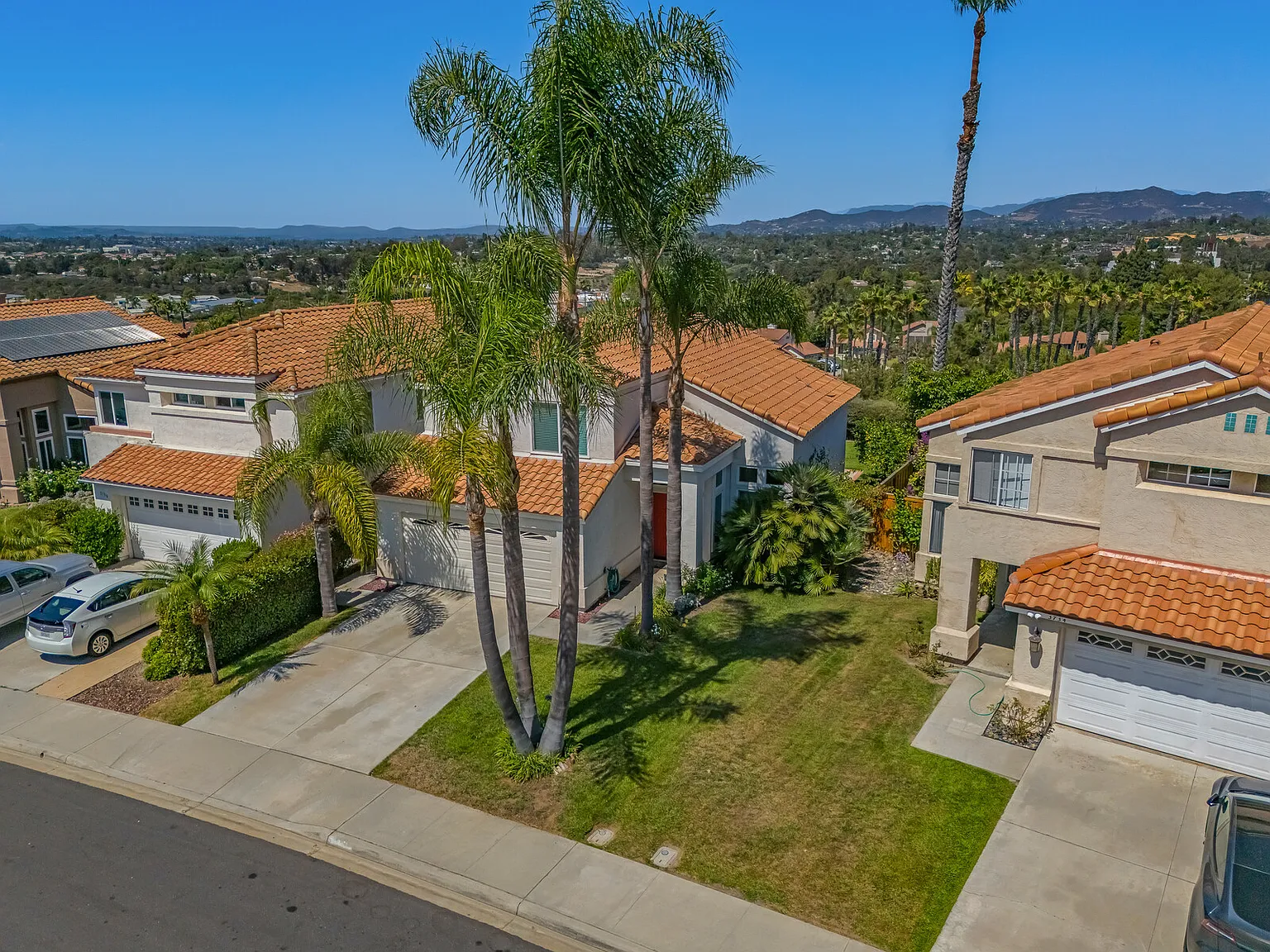 3 bed, 2.5 bath, 1751 sqft, $4,600 — Photo 4