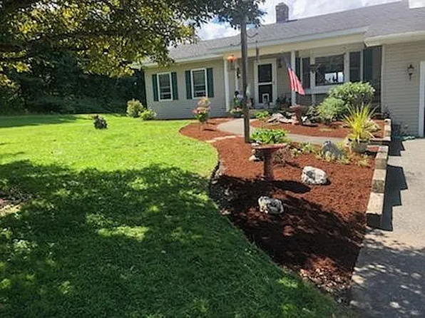 107 Peach St, Berlin, VT 05602