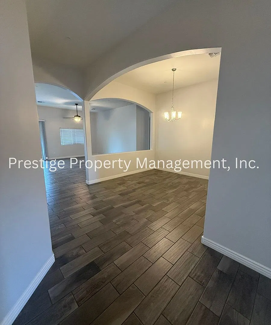 Northwest Home Checks In All The Boxes- Must See! — Photo 4