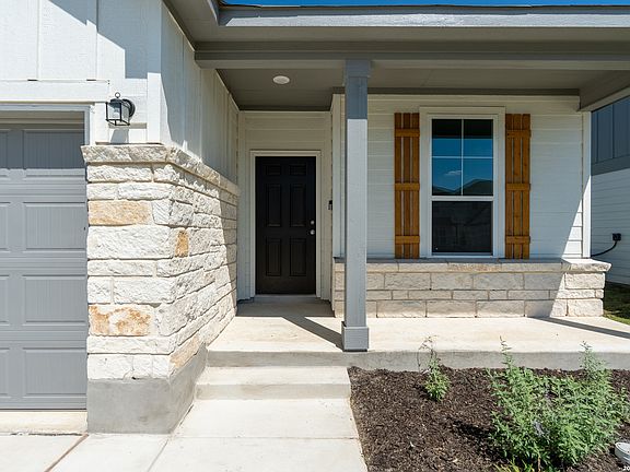 3rd image of 925 Heartseed Avenue