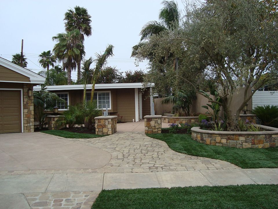 338 Peach Tree NB 92660