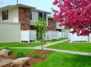 16958 Saddlewood Trl, Minnetonka, MN 55345