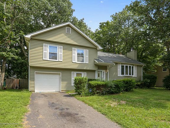 2nd image of 965 Princewood Ave
