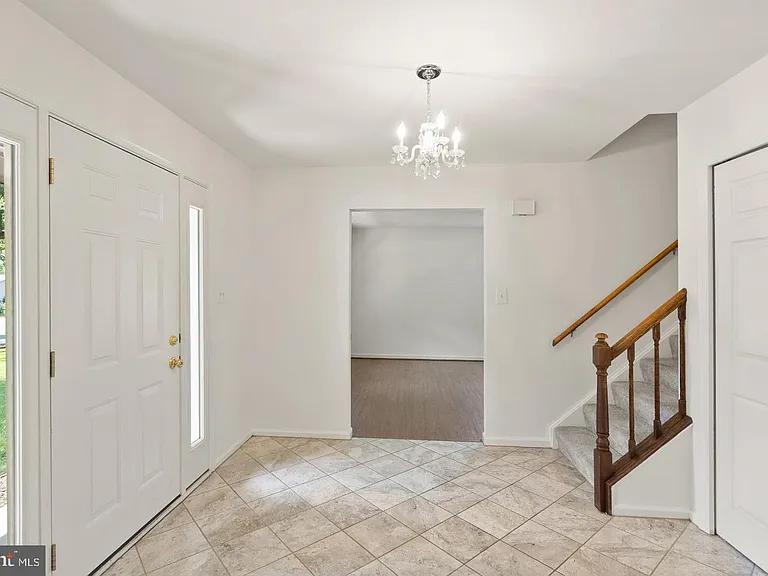 8902 Huxley Ct — Photo 58
