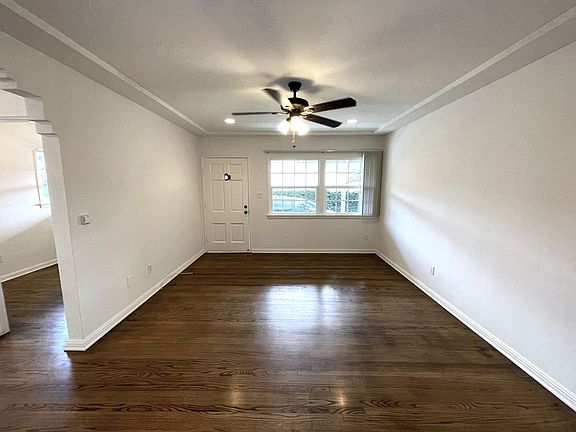 3rd image of 3211 Bagley Ave #3215