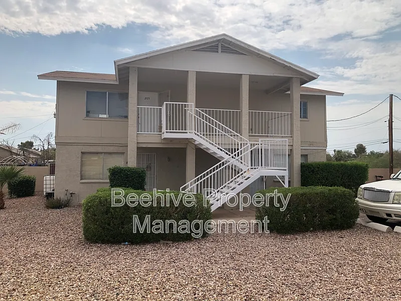 149 N Phyllis #105