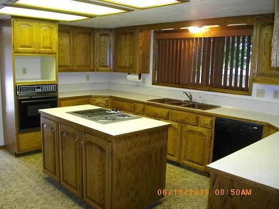 4th image of 2405 Marshall Ave