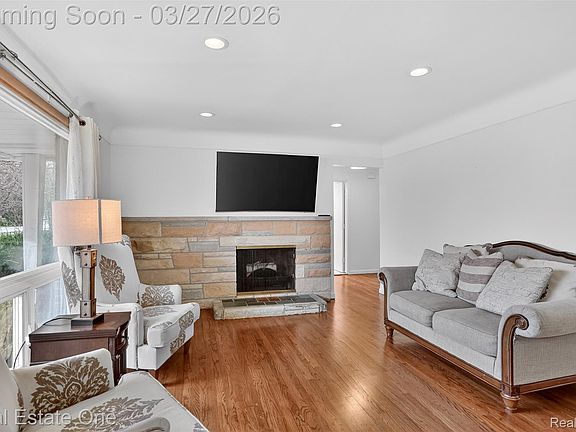 4th image of 28491 Bayberry Rd