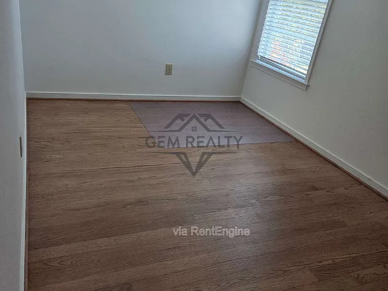 54 Dawson Dr — Photo 34