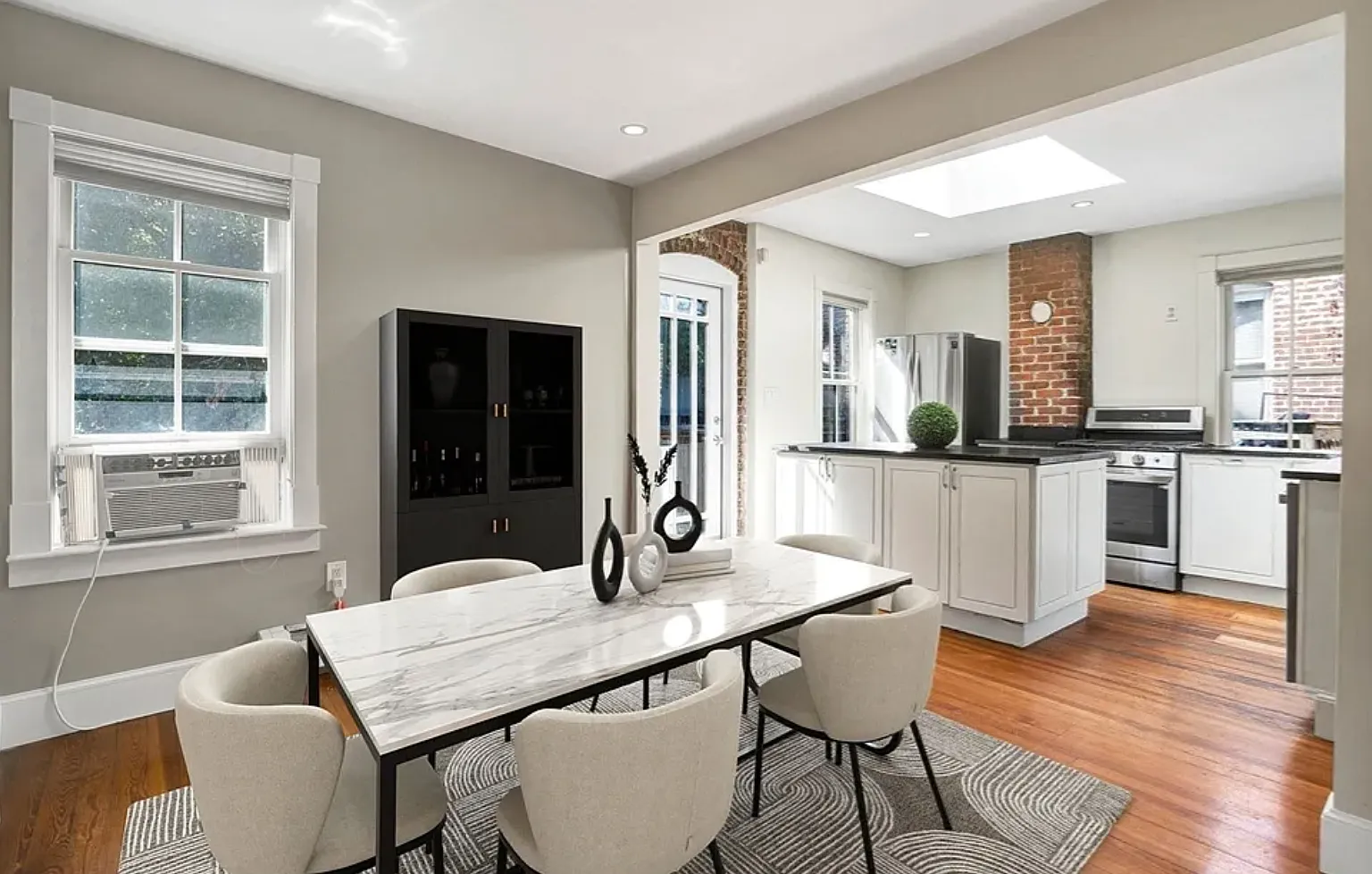 1 bed, $2,800 — Photo 1
