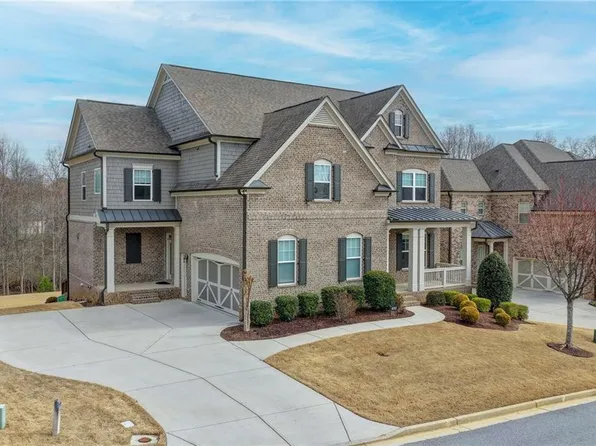 6015 Pennant Ln, Suwanee, GA 30024