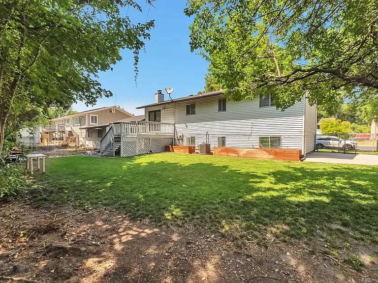 2151 W 300 N — Photo 3