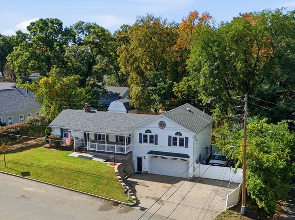 66 Barrison St, Springfield, MA 01109