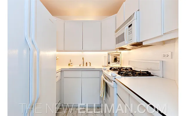 Sold by Douglas Elliman | media 39