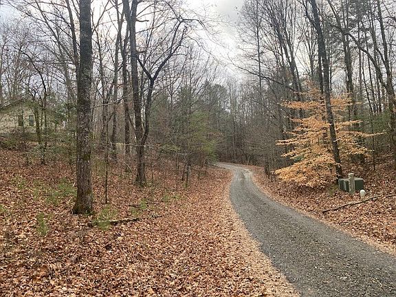 4th image of 504 Piney Woods Way