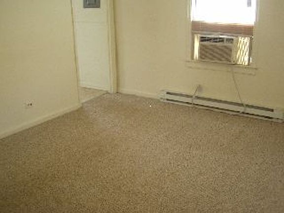 4th image of 1218 Shirley Rd