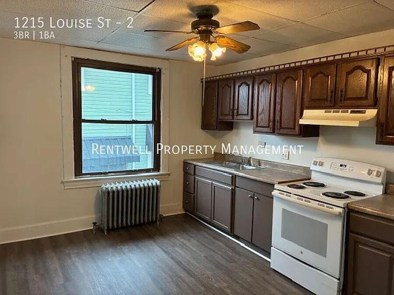1215 Louise St #2 — Photo 3