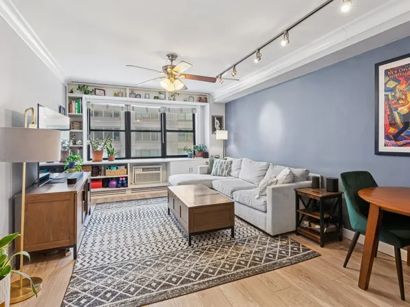 330 Third Avenue 15H image 1 of 12