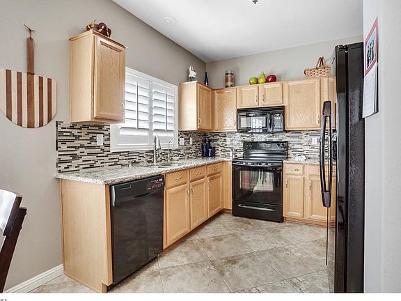 5th image of 14319 W Via Manana