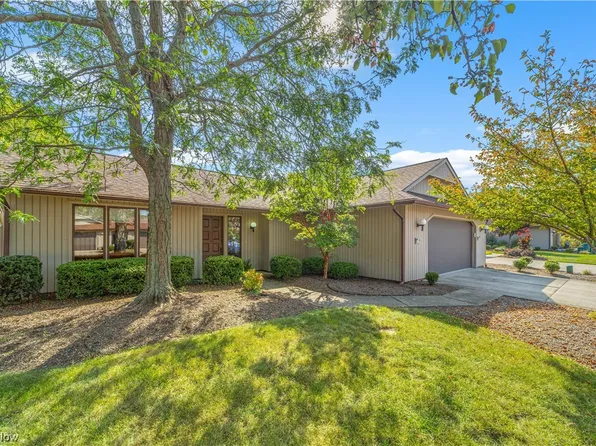 10769 Meadow Trl, Strongsville, OH 44149