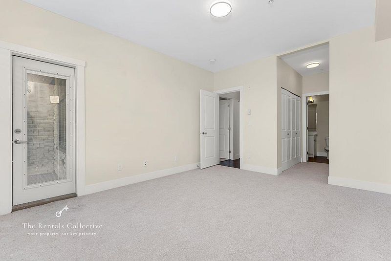 Surrey Townhouse for rent - 3 Bedrooms — photo 9