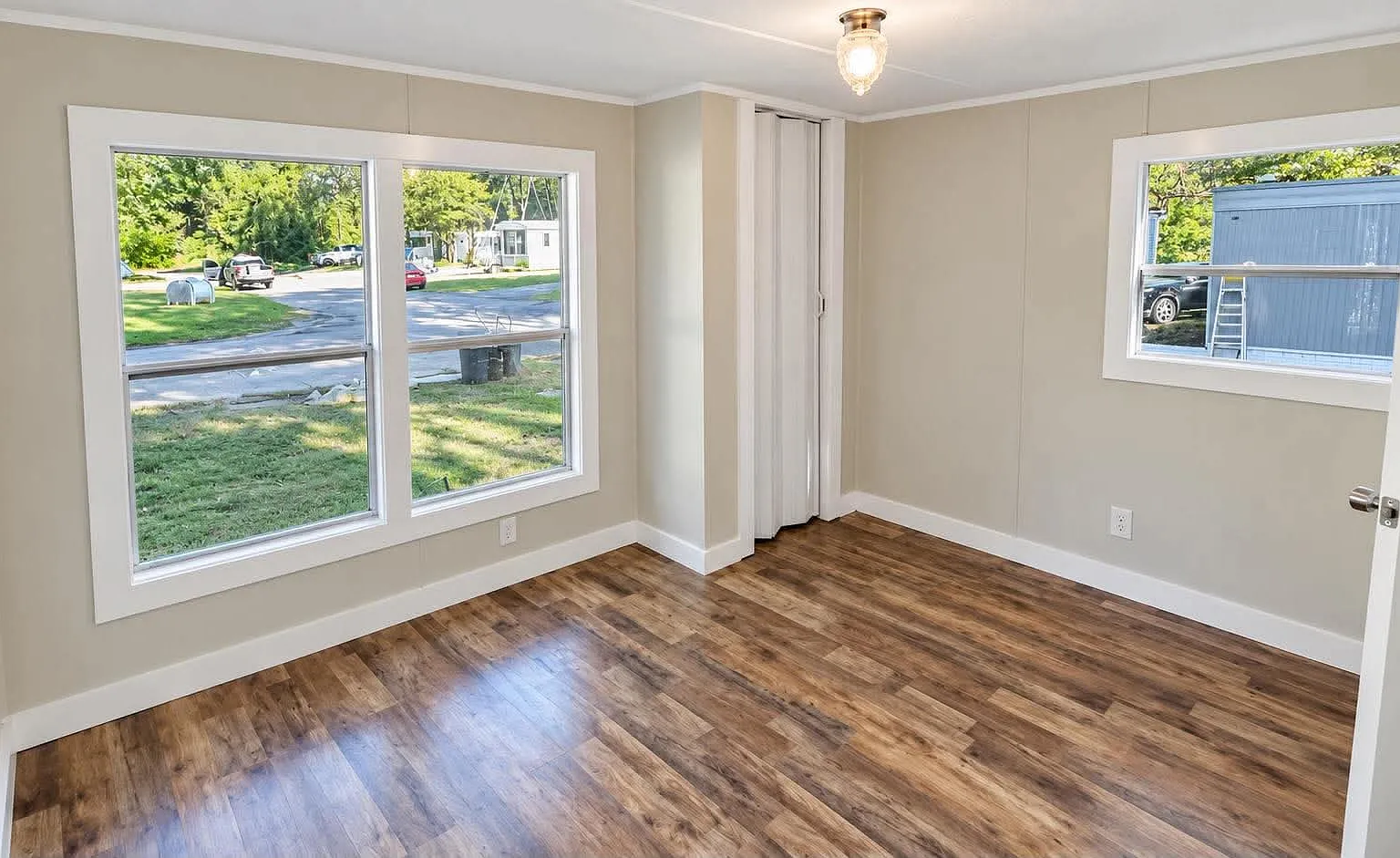 2 bed, 850 sqft, $999 — Photo 4