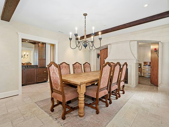 5th image of 11601 Holmes Point Dr NE