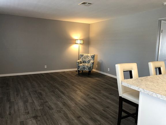 5th image of 818 Mesquite Springs Dr Unit 202