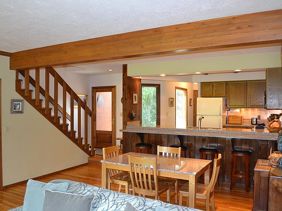 2nd image of 510 E Sagebrush Dr