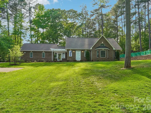 361 Stonemarker Rd, Mooresville, NC 28117