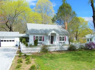 82 W Bridge St, Deep River, CT 06417