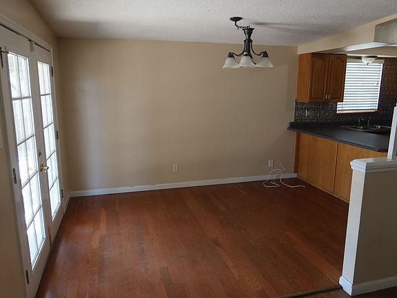 5th image of 5740 Devon Ave