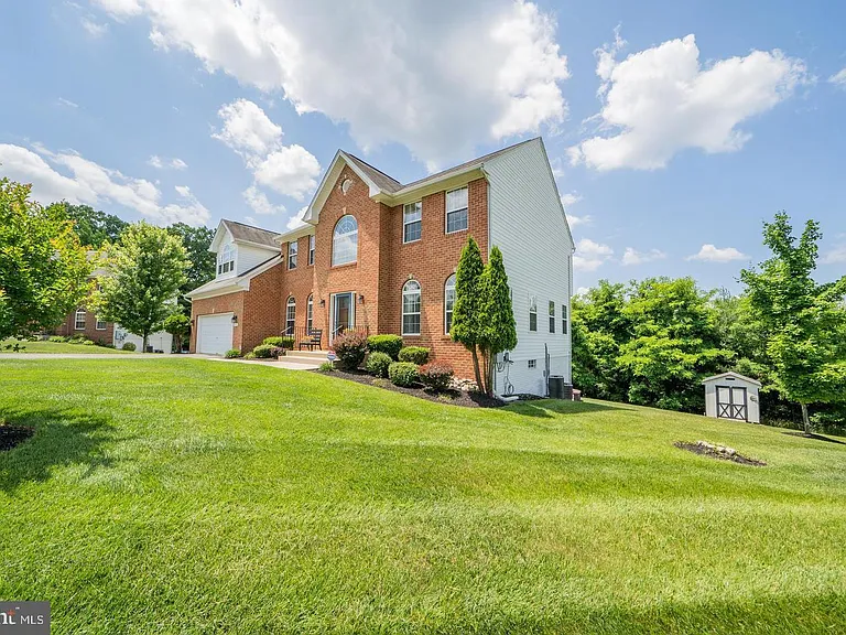 1401 Windjammer Ct — Photo 3