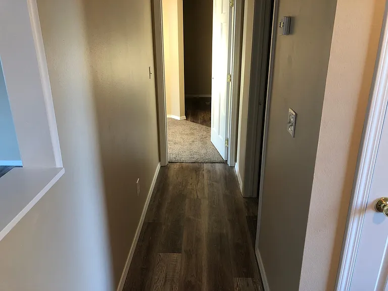 1075 N 14 E — Photo 24