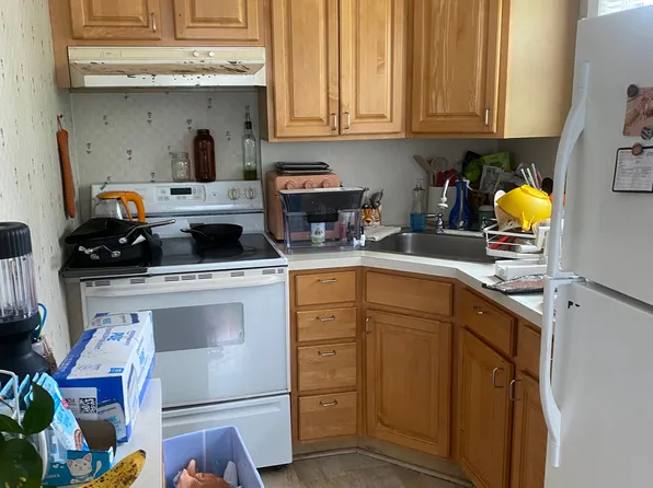 (undisclosed Address), Syosset, NY 11791