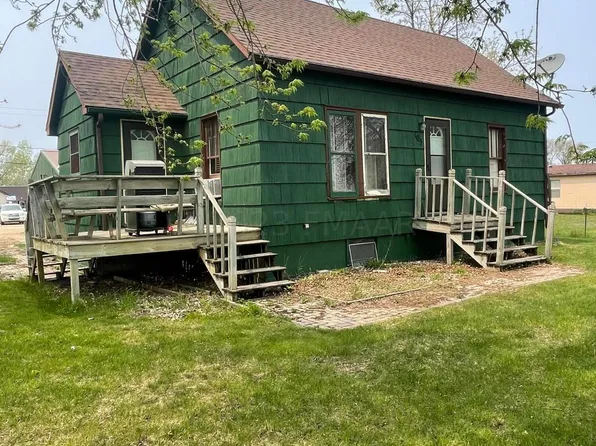 105 1st Ave S, Mooreton, ND 58061