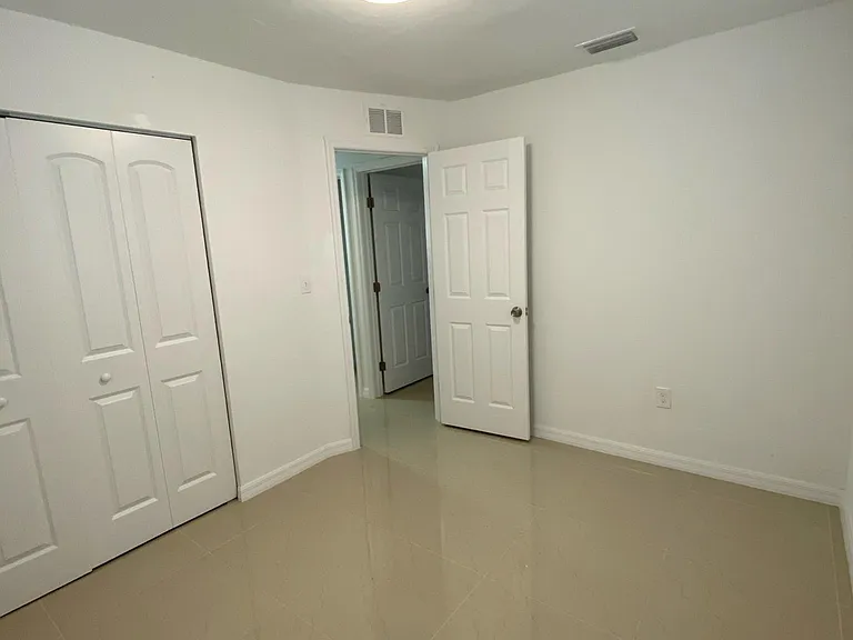 3037 Market St — Photo 12