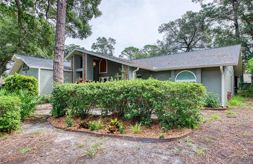 3 bed, 2.0 bath, 1896 sqft, $3,000 — Photo 4