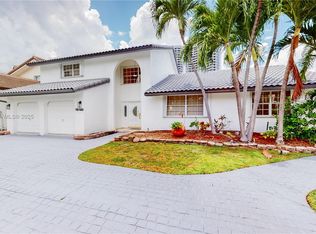 19140 N Bay Rd, Sunny Isles Beach, FL 33160