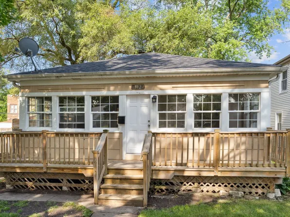 312 N Ardmore Ave, Villa Park, IL 60181