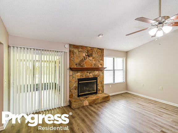 4th image of 1373 E Rose Hill Dr
