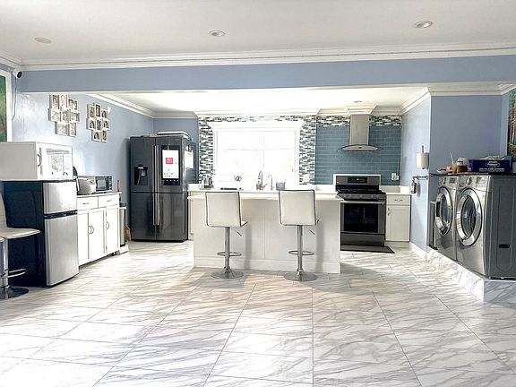3rd image of 574 Nantasket Ave #574