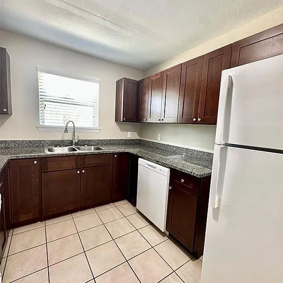 127 S Bend Ct #B — Photo 9