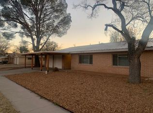 1942 Gladys Dr, Las Cruces, NM 88001