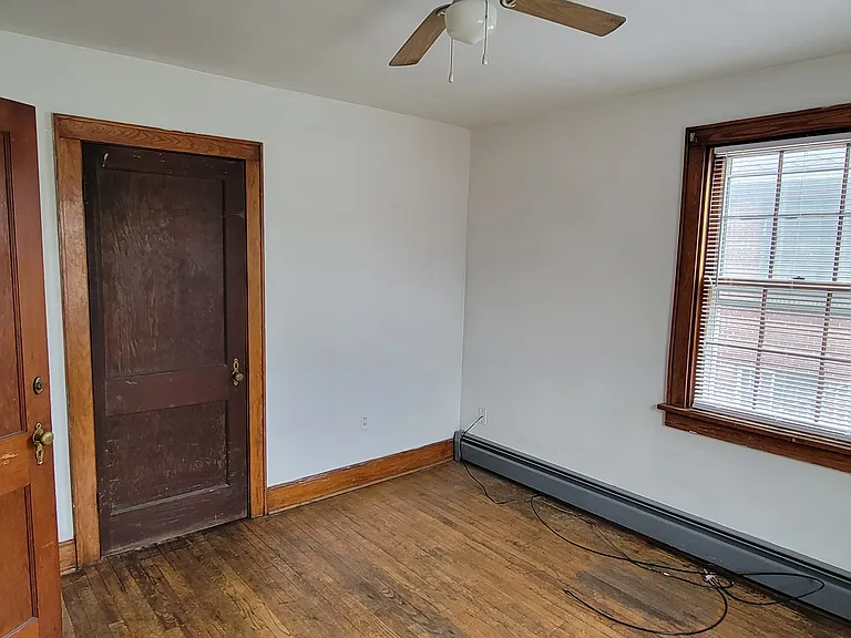117 S Monroe Ave — Photo 16