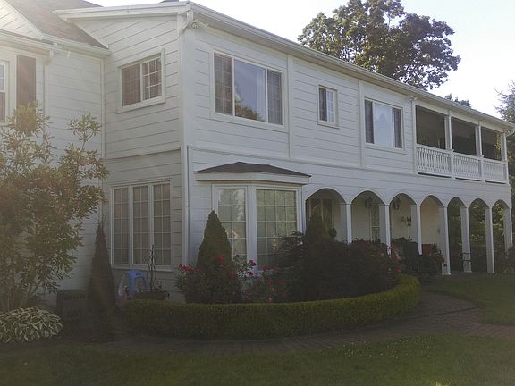2nd image of 117 Hillpark Dr