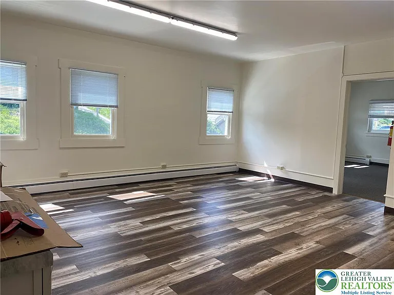 146 North St — Photo 3