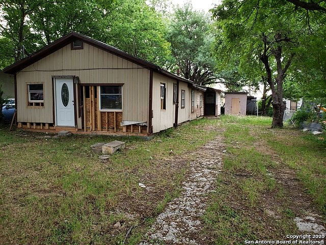 2nd image of 414 N San Gabriel Ave