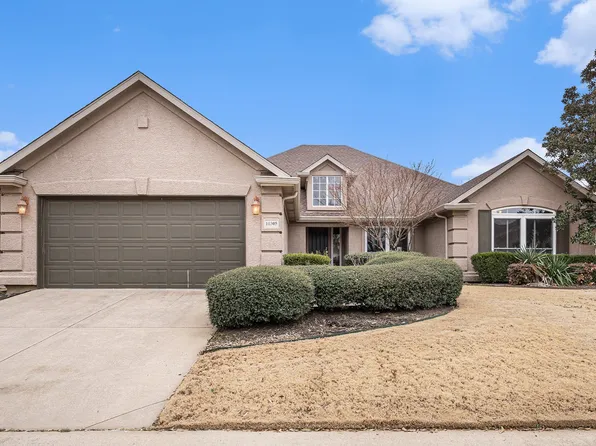 10305 Countryside Dr, Denton, TX 76207